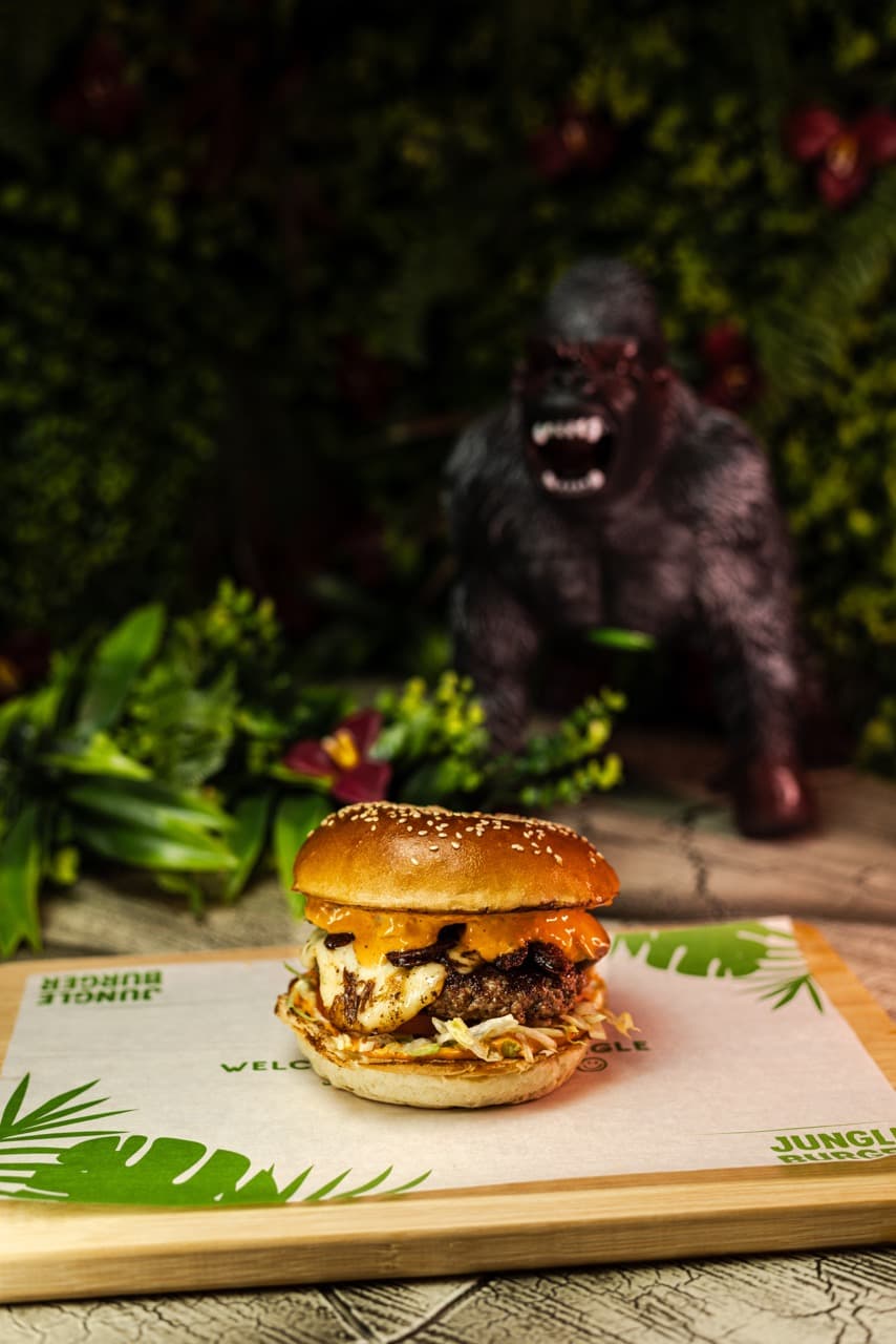 Chili Chimp 🌶️ kép